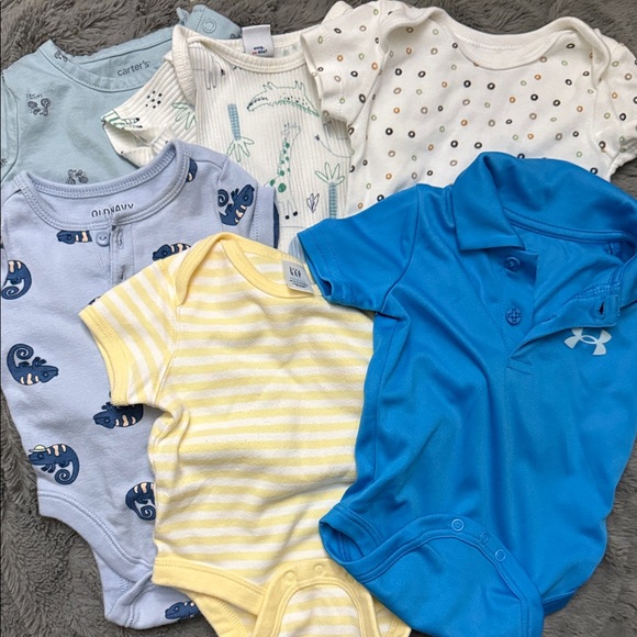 Under Armour Other - Lot of SIX baby onesies